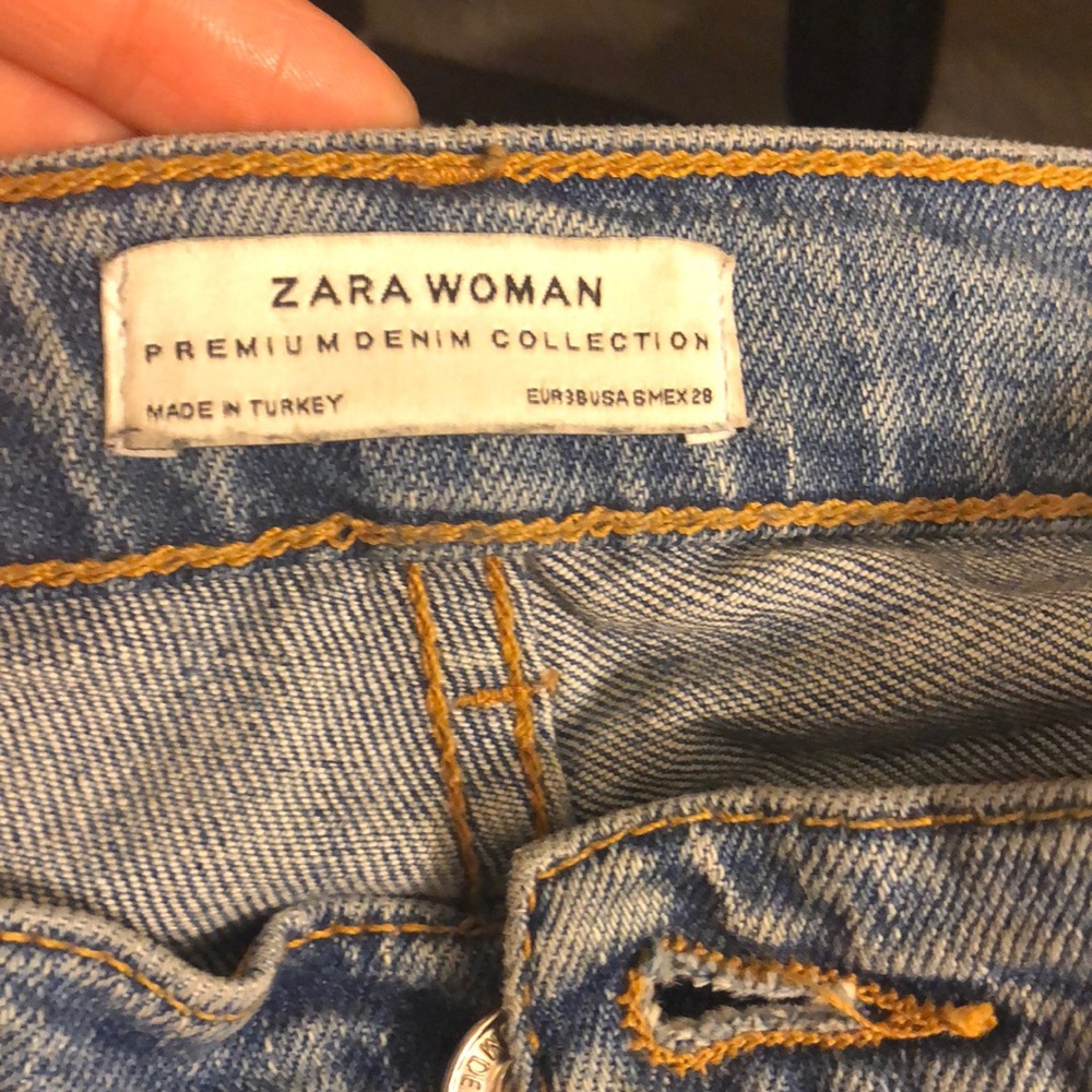 Embroidered jeans - Picture 3 of 3